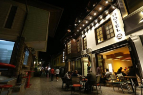 Отель Hotel Edi Imperial  Prizren